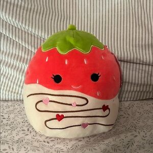 Scarlett White Chocolate Covered Strawberry 8” Squishmallow